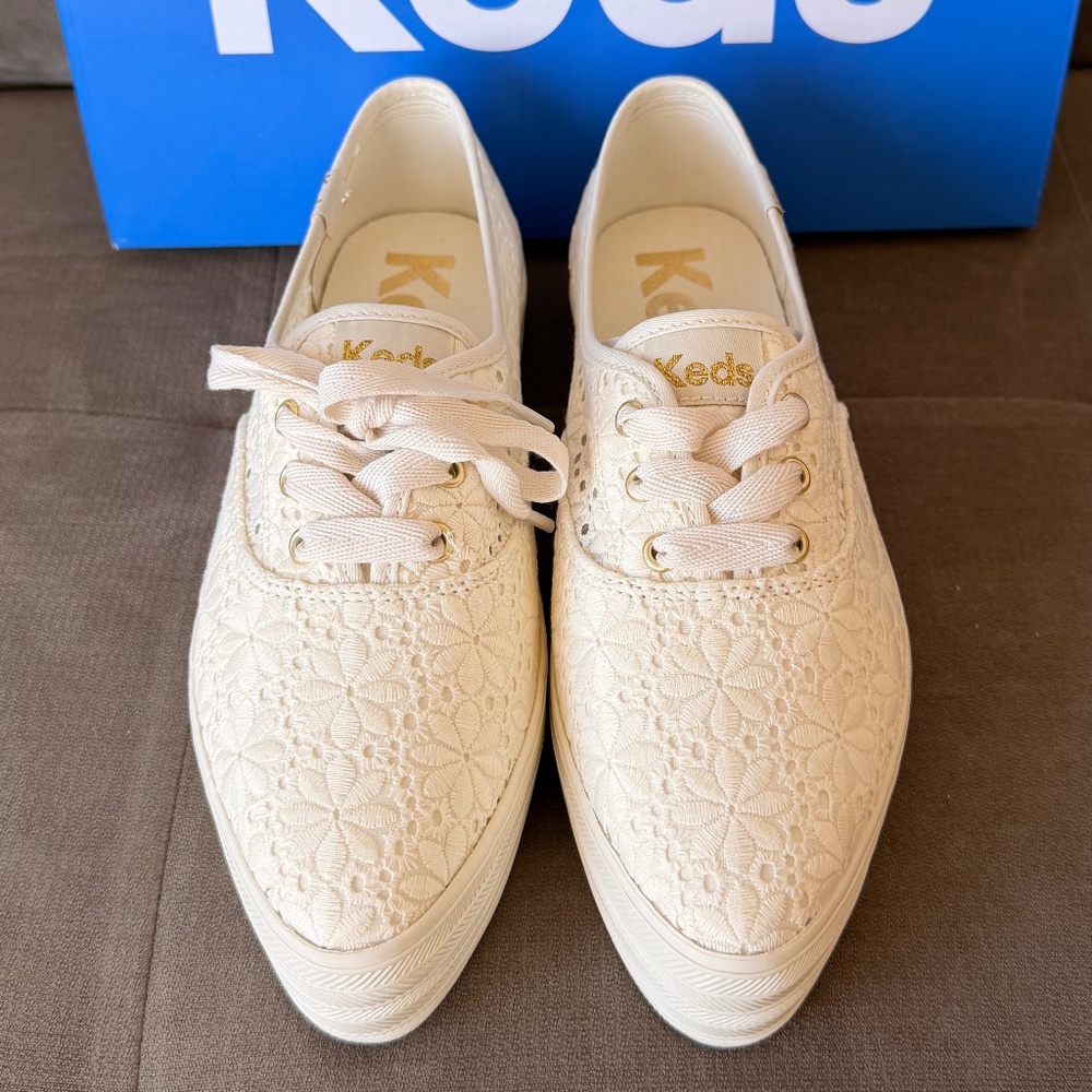 Keds Point Lace-Up Eyelet - Picture 4 of 7